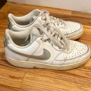 Nike Women's White and Silver Sneakers